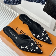 Louis Vuitton Slippers